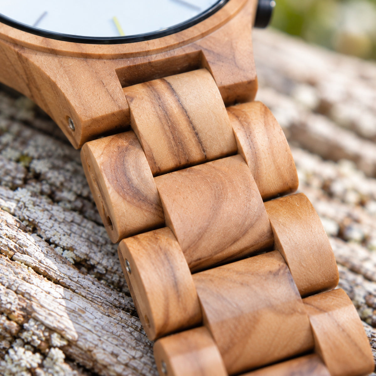 Close-up of the Dawn olivewood link bracelet